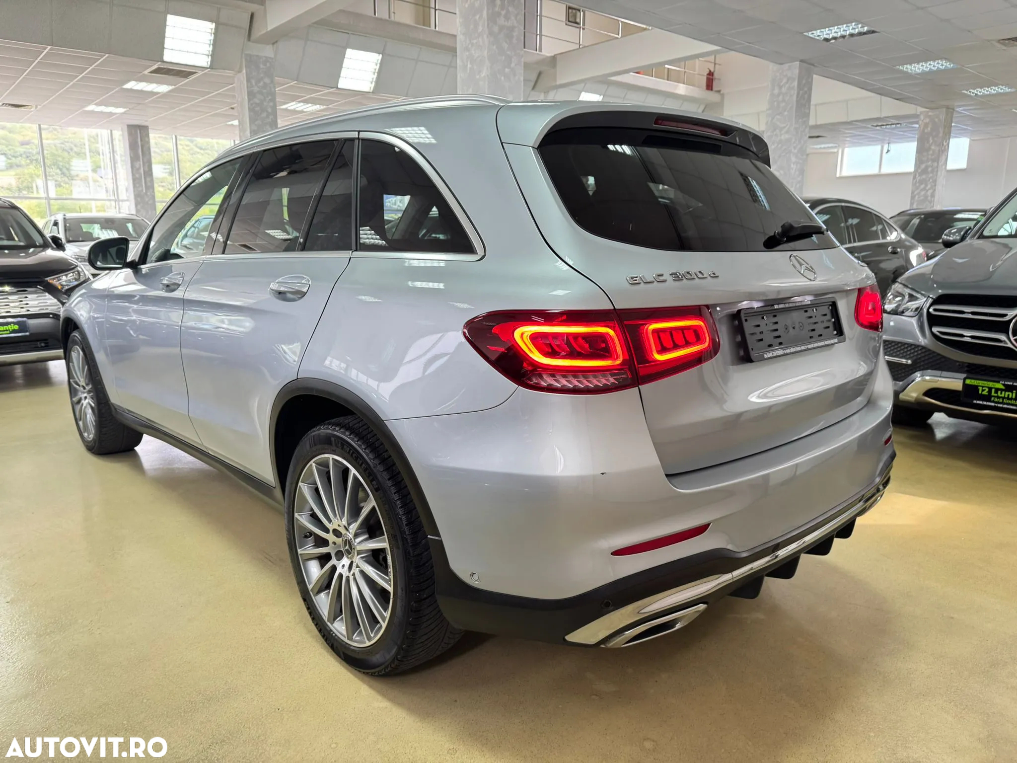 Mercedes-Benz GLC 300 d 4Matic 9G-TRONIC AMG Line - 10