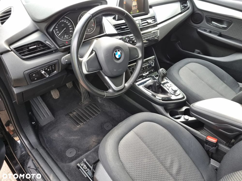 BMW Seria 2 216d Sport Line - 22