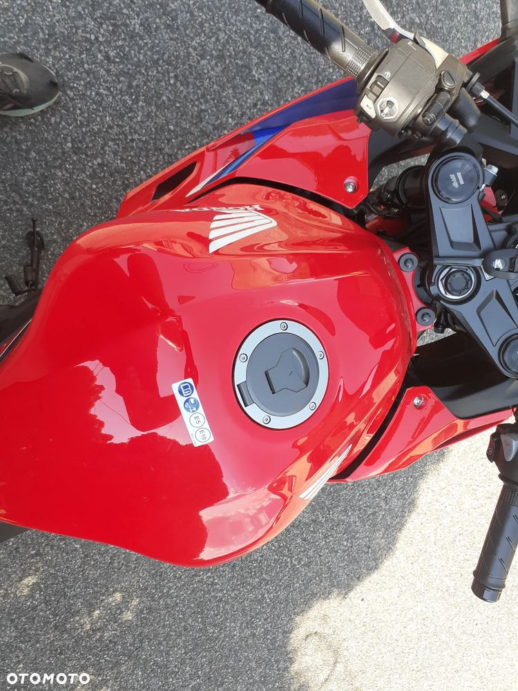 Honda CBR - 3