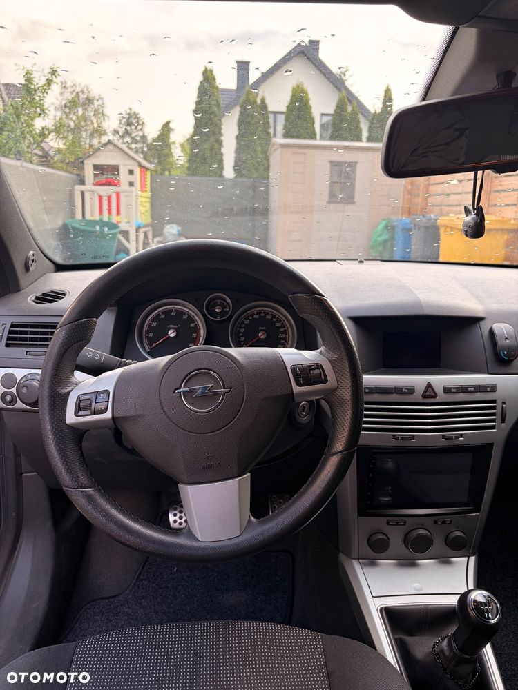 Opel Astra 1.8 Sport - 4