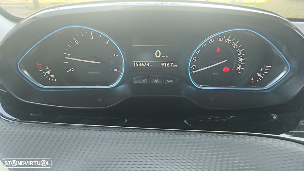 Peugeot 2008 1.6 BlueHDi Allure - 15