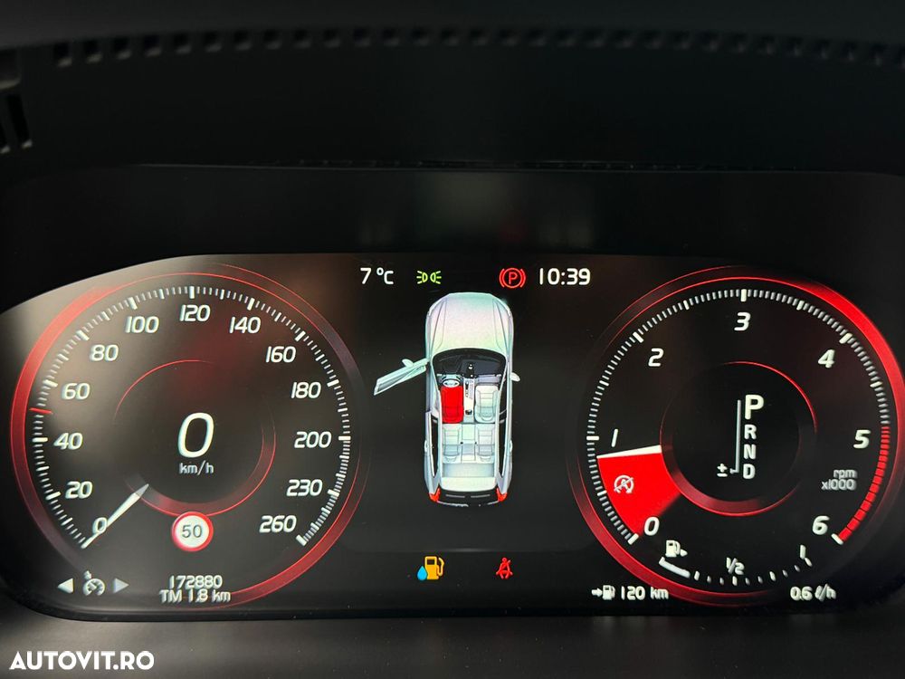 Volvo XC 60 D5 AWD Geartronic RDesign - 36