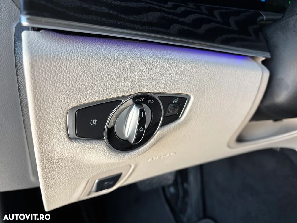 Mercedes-Benz E - 33