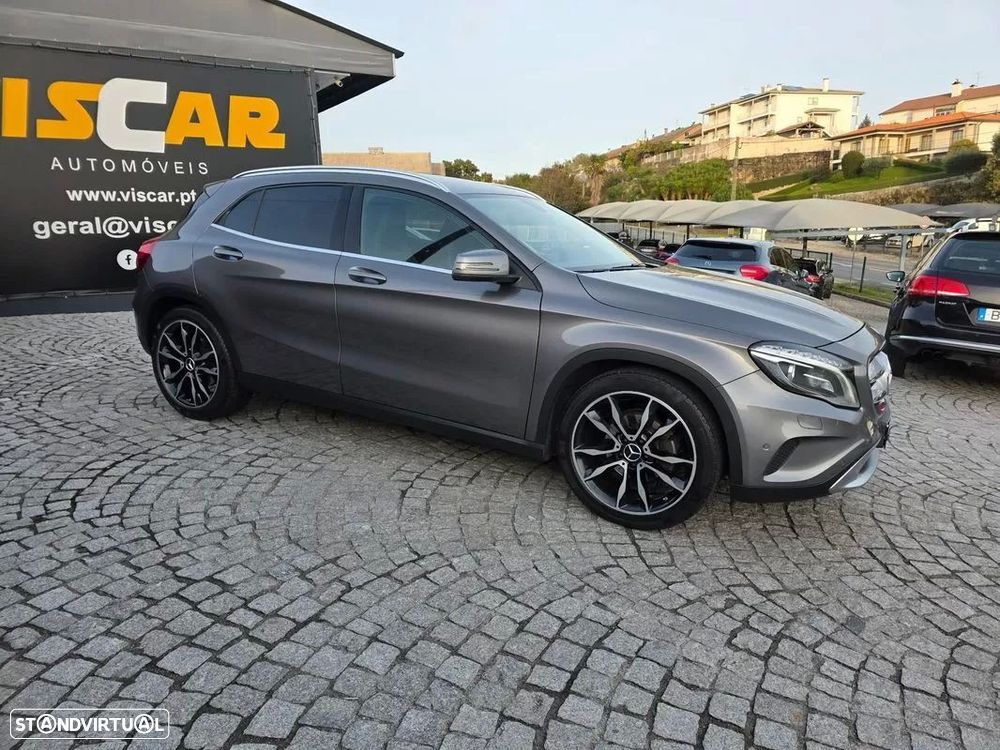 Mercedes-Benz GLA 200 - 14