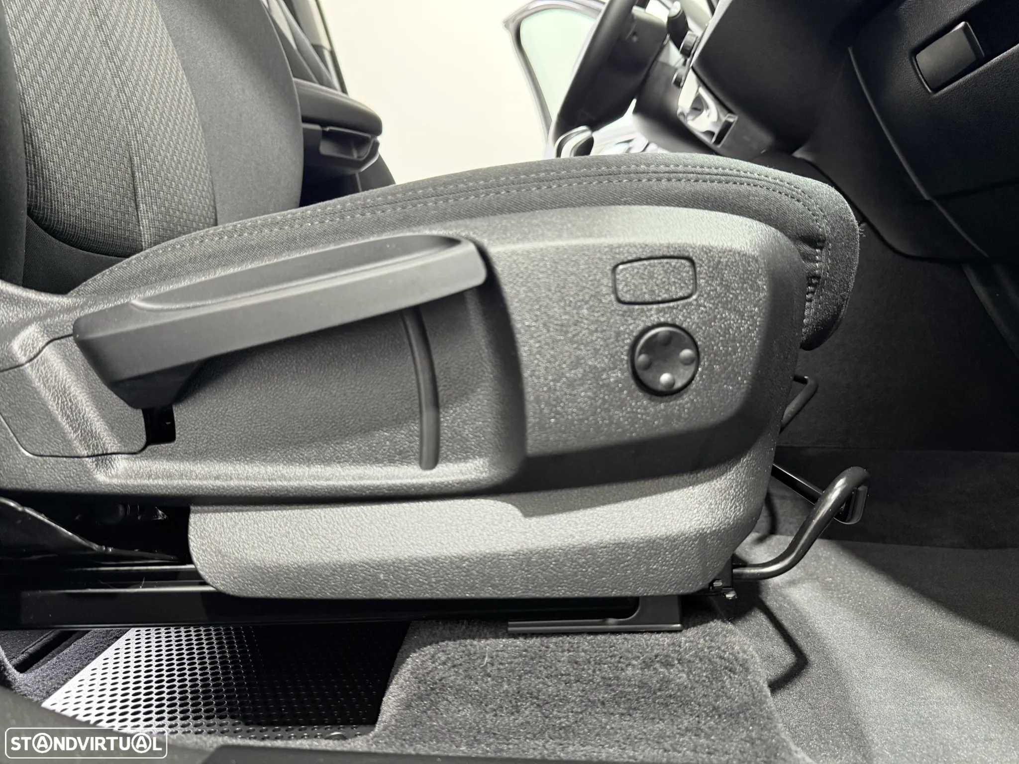 BMW X1 16 d sDrive Advantage - 41