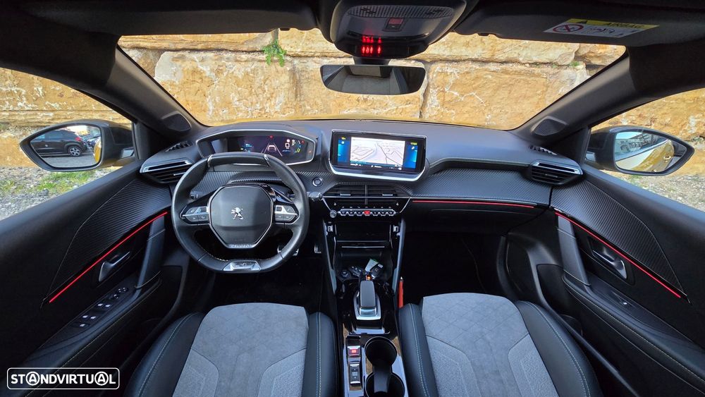 Peugeot e-208 GT - 9