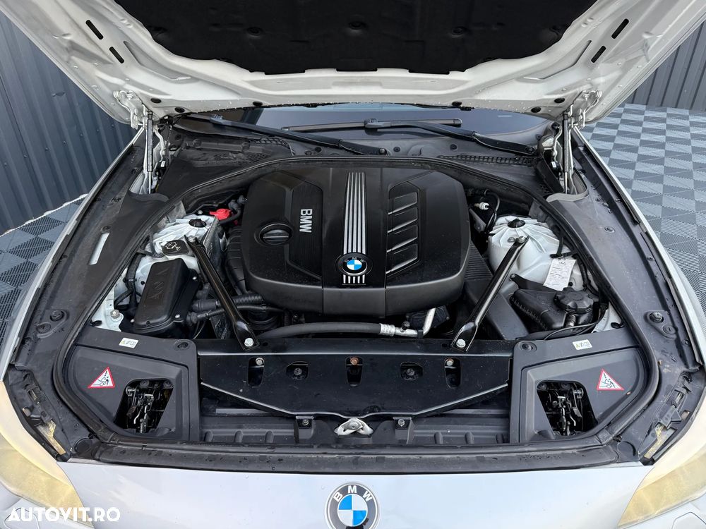 BMW Seria 5 520d Aut. Modern Line - 11