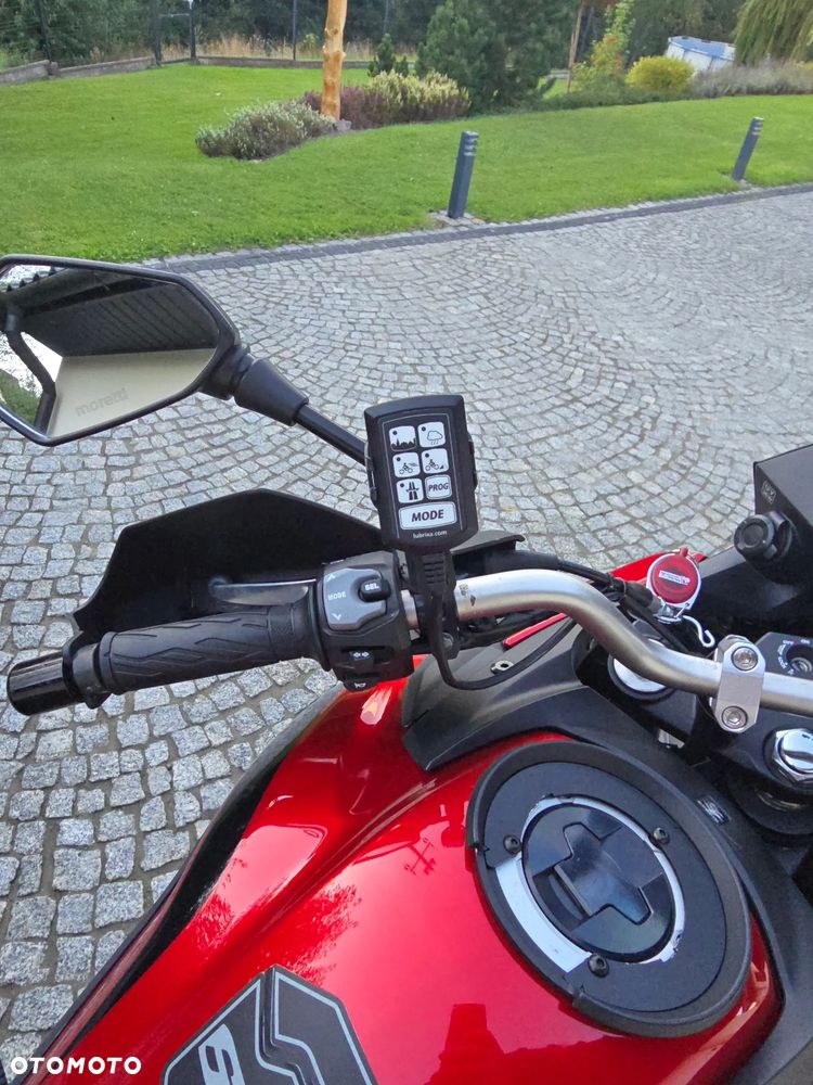Suzuki V-STROM - 7