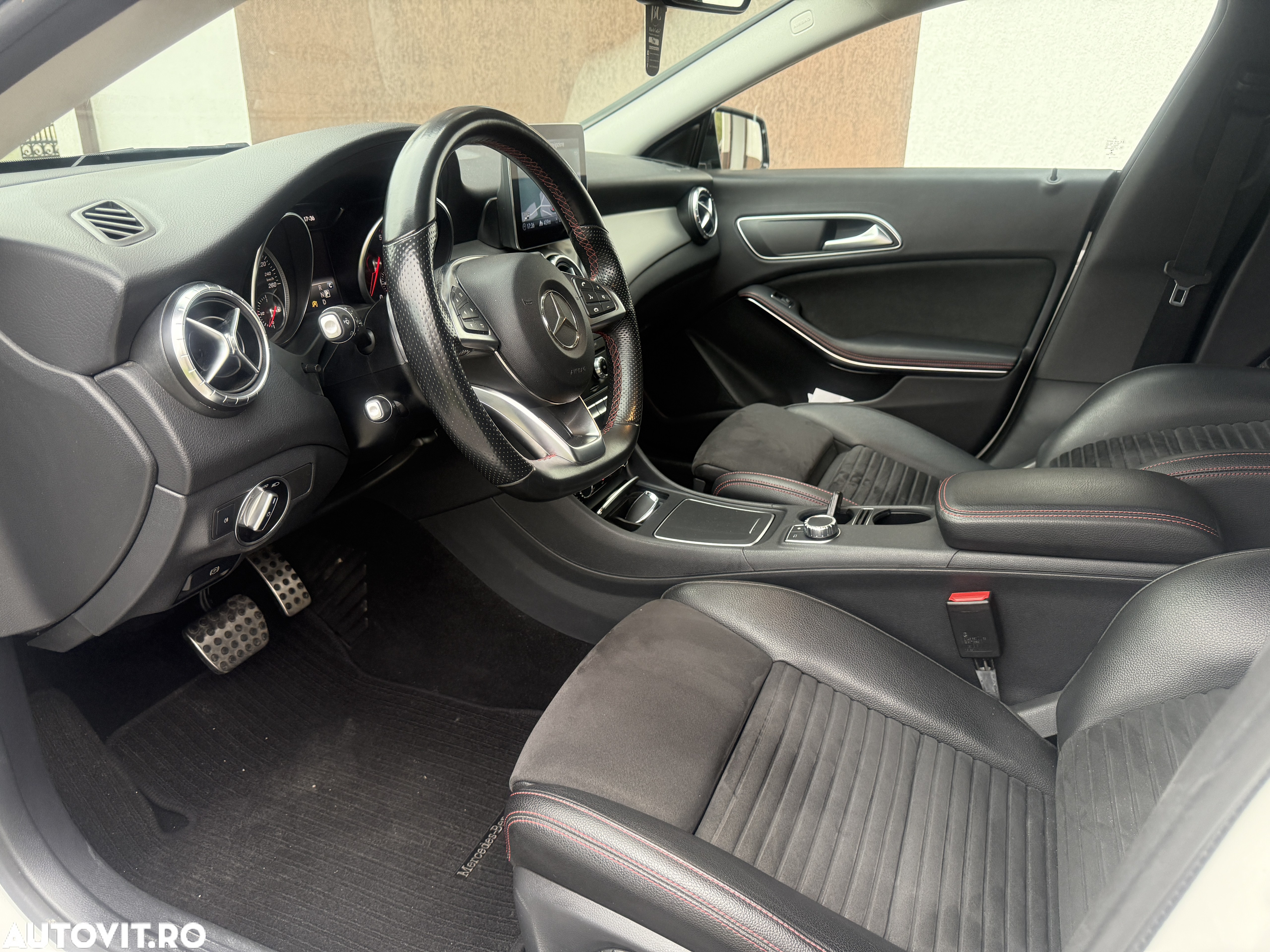 Mercedes-Benz CLA Shooting Brake 200 (CDI) d 4Matic 7G-DCT AMG Line - 17