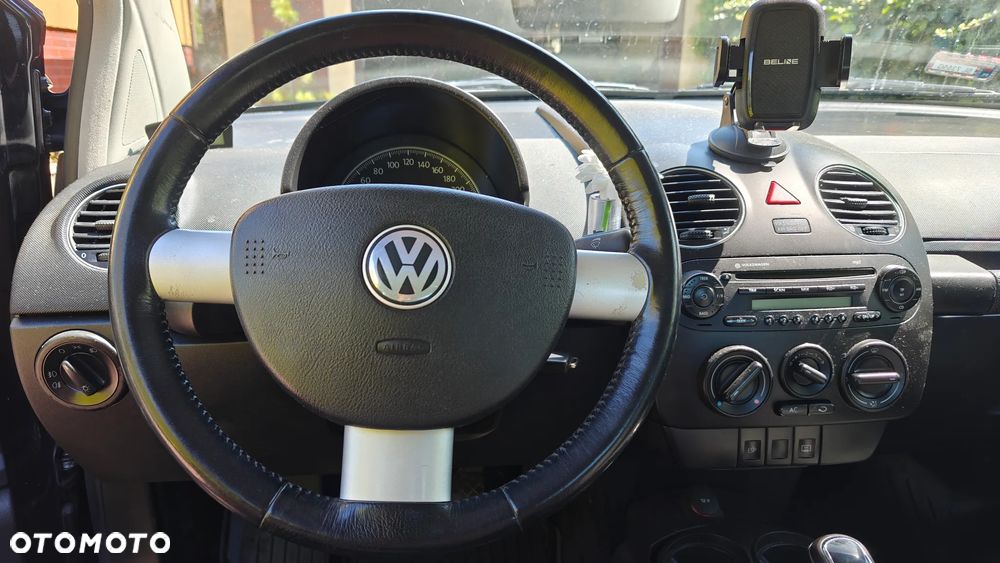 Volkswagen New Beetle - 13