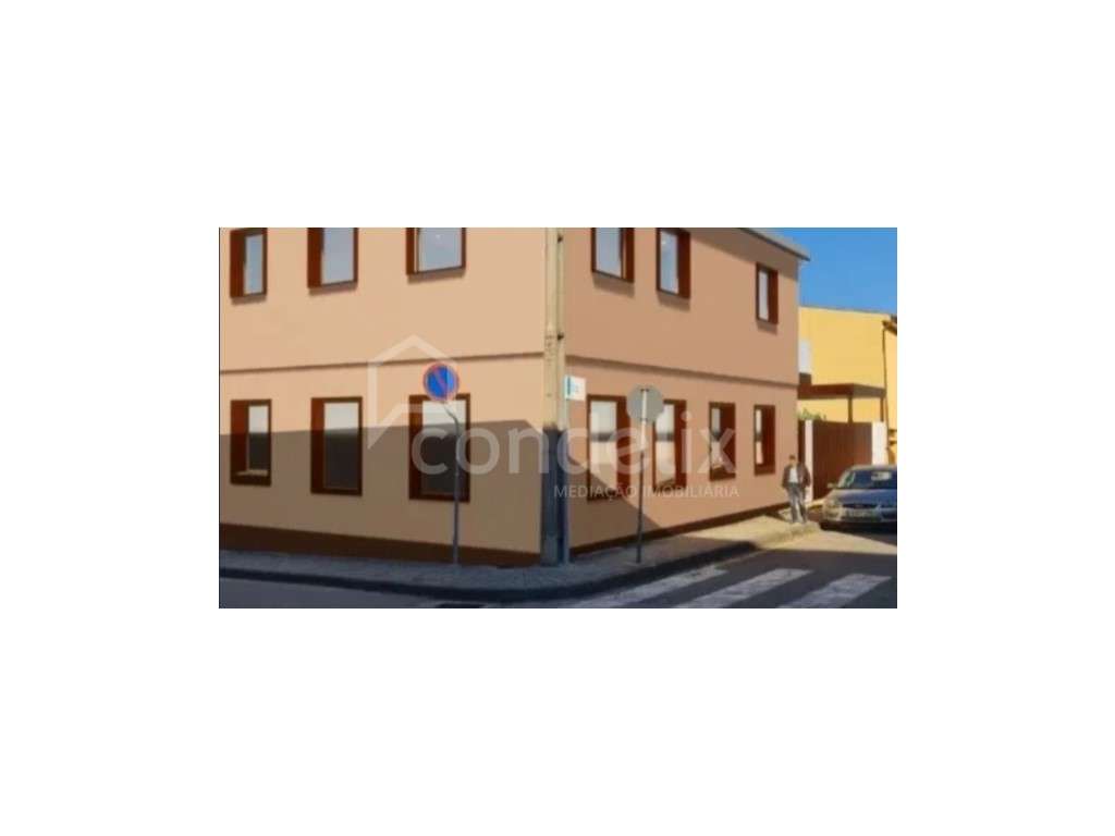 Moradia para recuperar em Matosinhos, com projeto aprovado - Grande imagem: 2/12