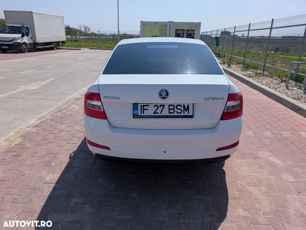 Skoda Octavia 2.0 TDI STYLE - 6