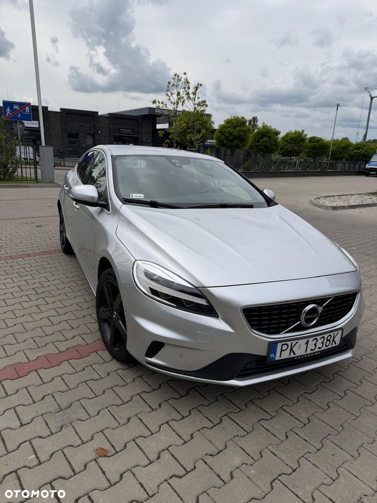 Volvo V40 D2 Drive-E SCR R-Design Momentum - 2