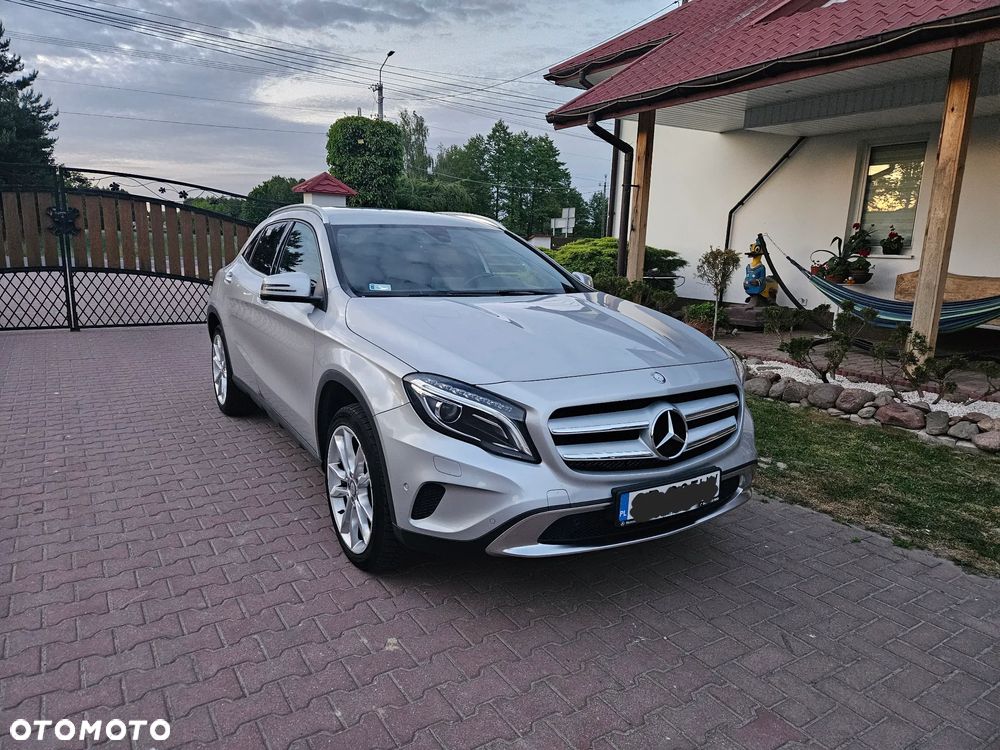 Mercedes-Benz GLA 200 7G-DCT Urban - 2