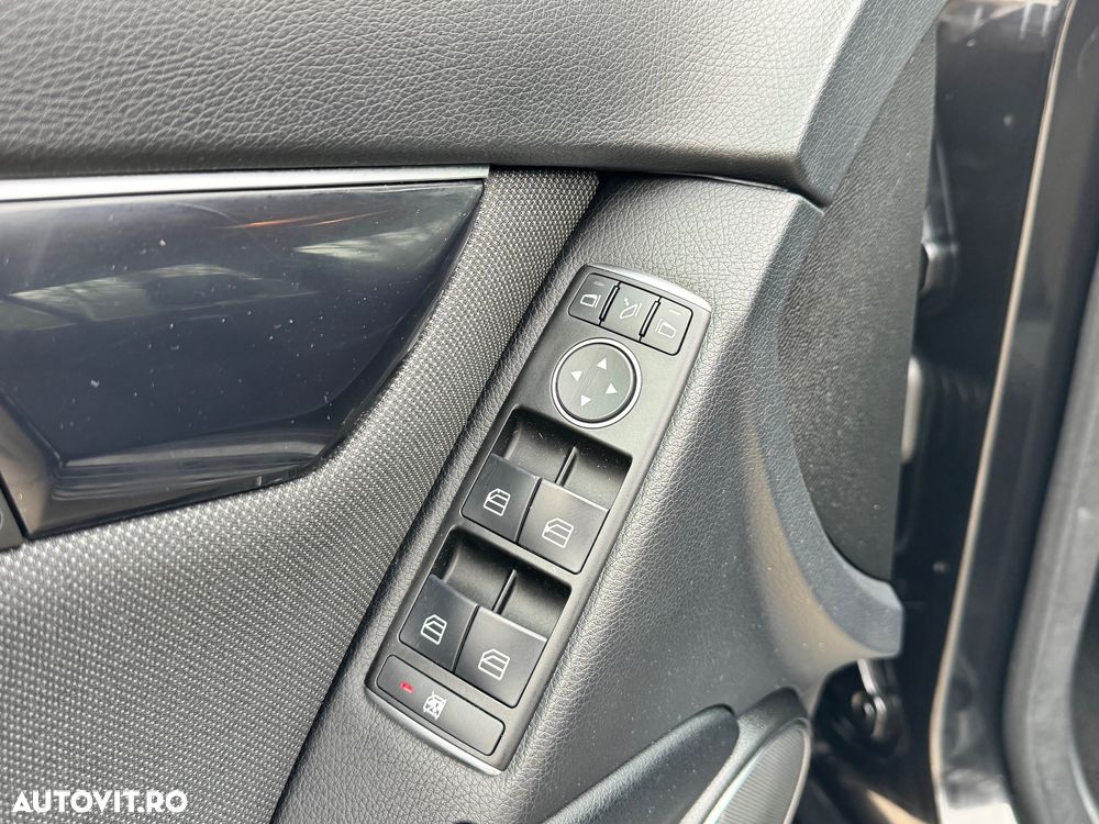 Mercedes-Benz C 200 CDI DPF BlueEFFICIENCY - 11