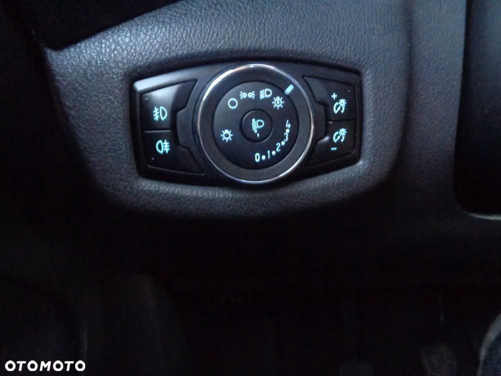 Ford Tourneo Connect Grand - 24