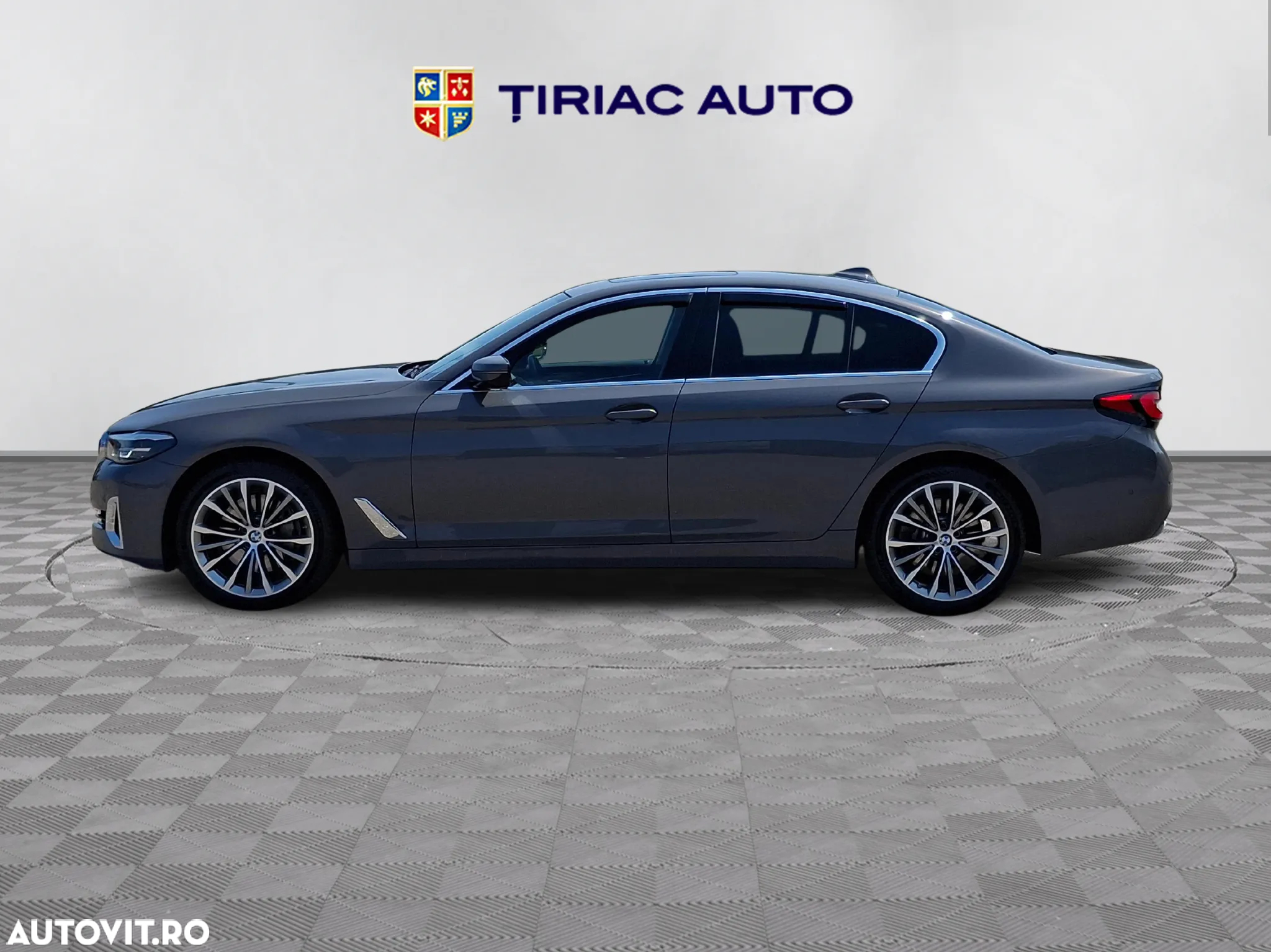 BMW Seria 5 530d xDrive AT MHEV - 3