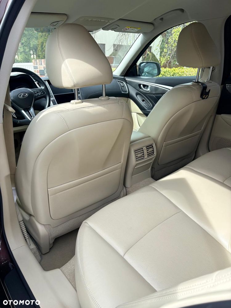 Infiniti Q50 2.0t Premium EU6 - 17