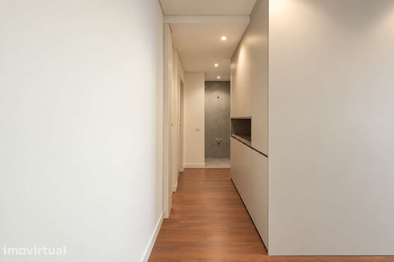 Apartamento T3 novo com suíte e garagem box na zona do Foco - Grande imagem: 2/20