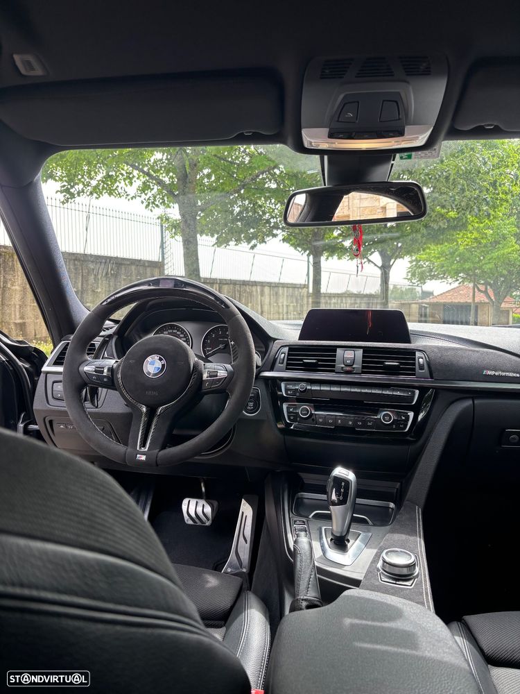 BMW 330 i Pack M Auto - 12