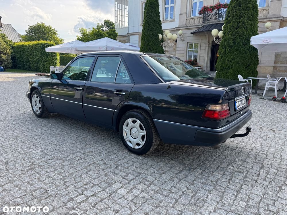 Mercedes-Benz Klasa E 220 - 14