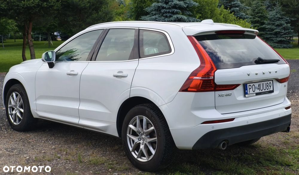 Volvo XC 60 B4 B Momentum Pro - 22