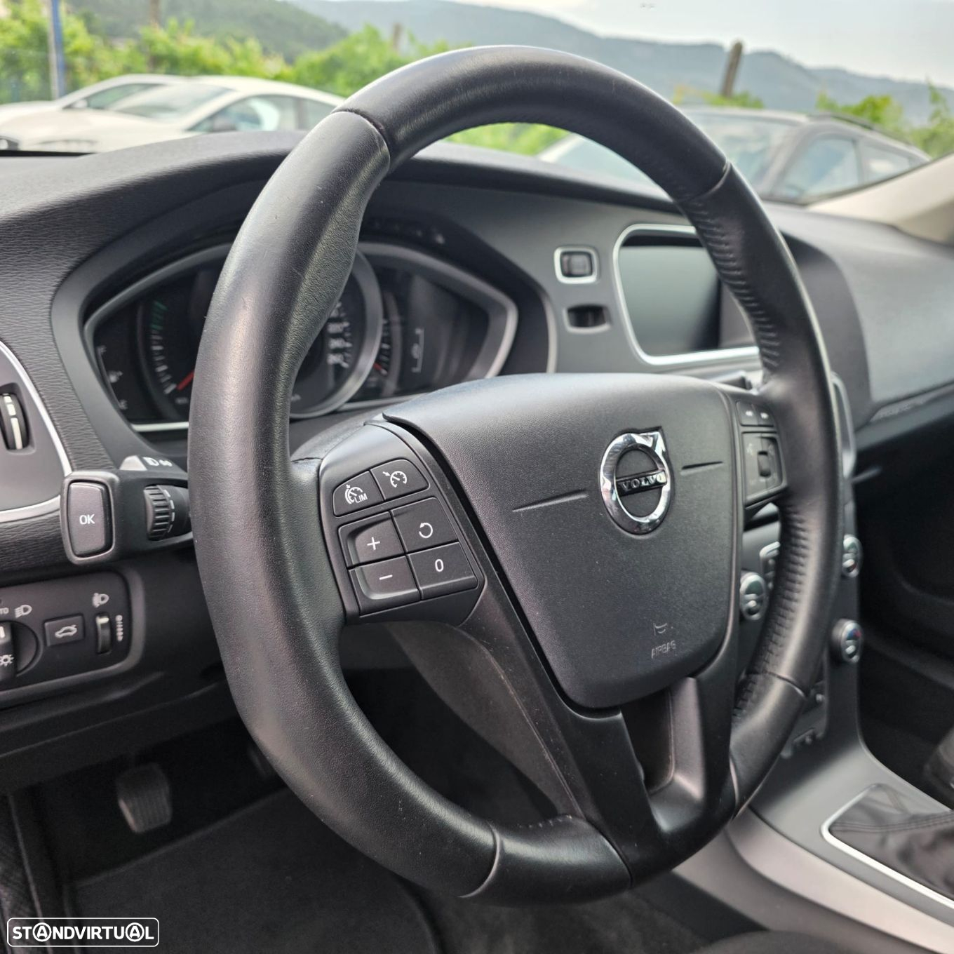 Volvo V40 Cross Country 2.0 D2 - 20