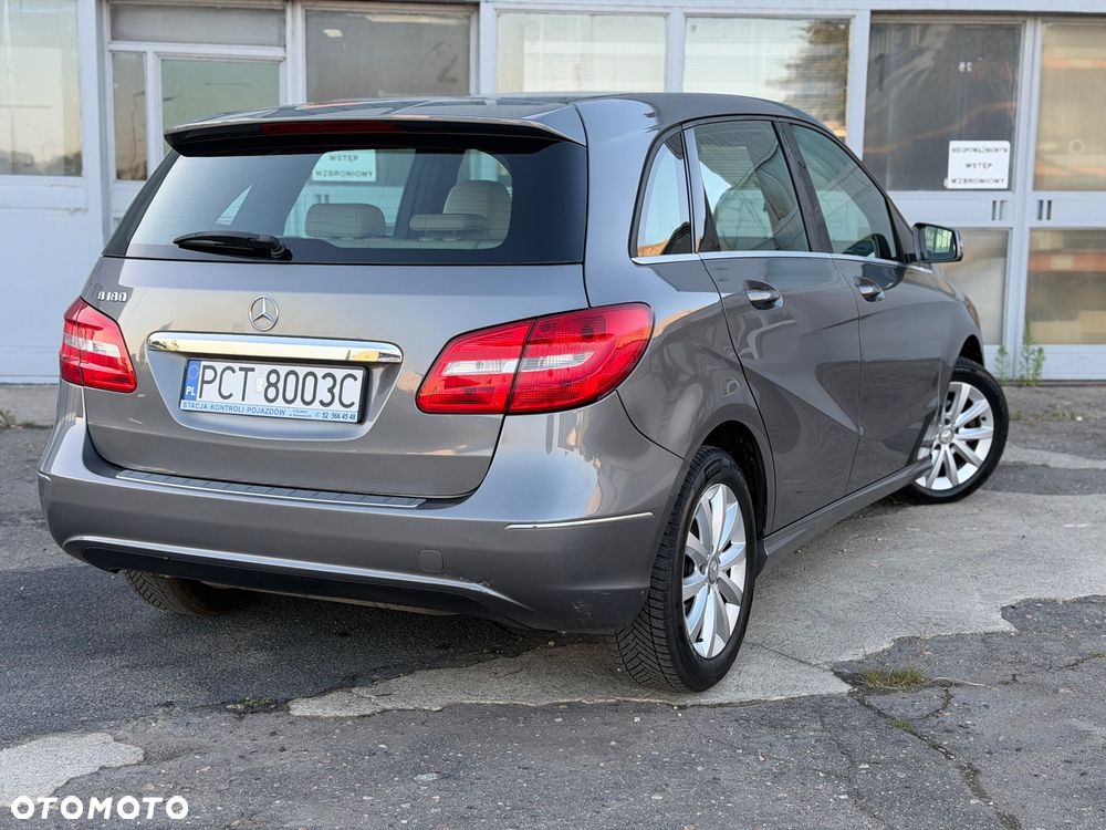 Mercedes-Benz Klasa B 180 UrbanStyle Edition - 11