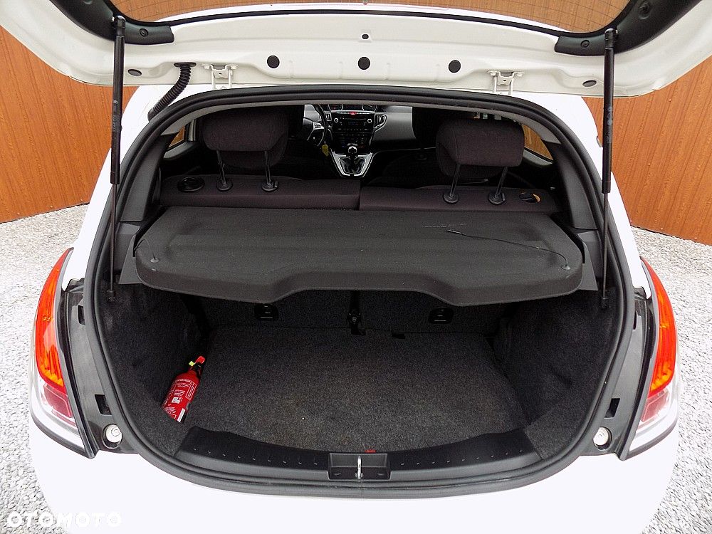 Lancia Ypsilon 0.9 Black&Red S&S - 18