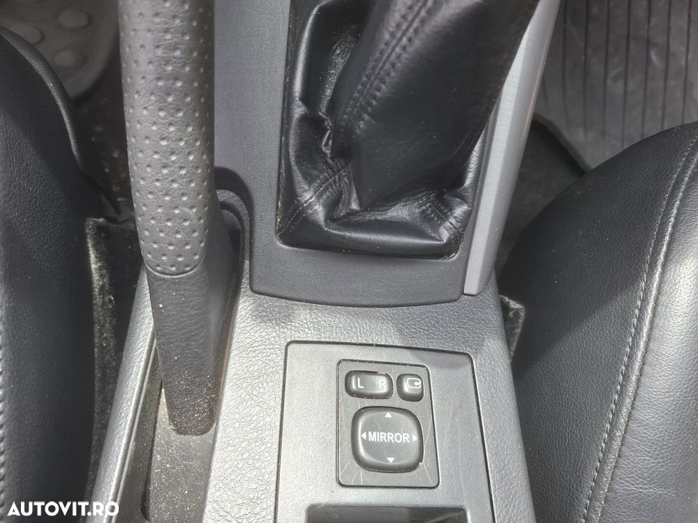 Toyota RAV4 2.2 D-4D Luxury City - 12