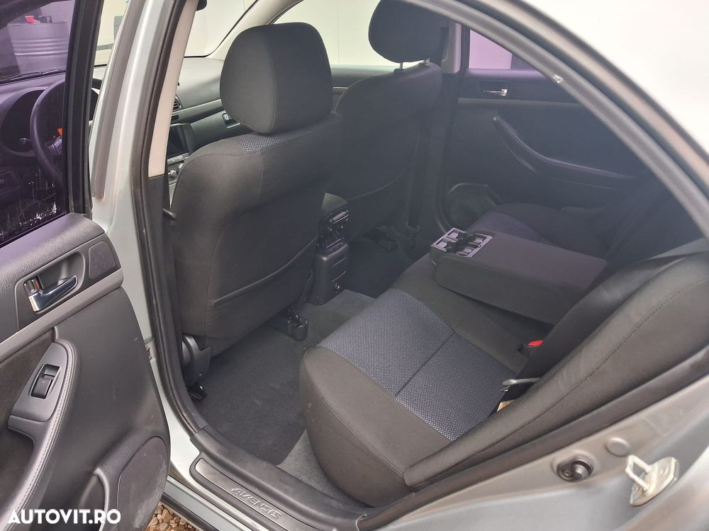 Toyota Avensis 2.0 D-4D Executive - 9