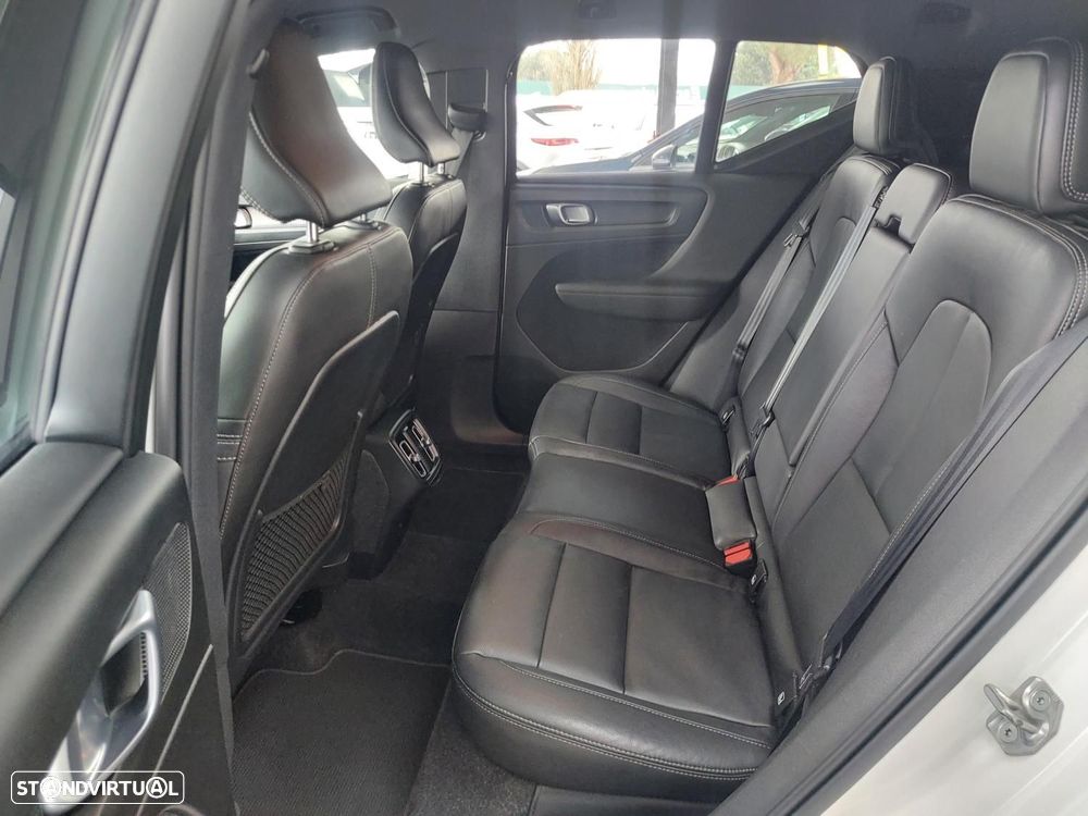 Volvo XC 40 1.5 T2 Momentum Plus - 16