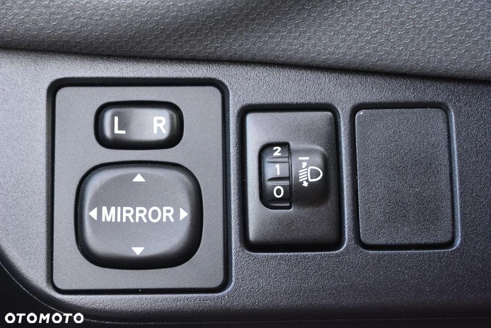 Toyota Yaris 1.5 VVT-i Style Selection - 38