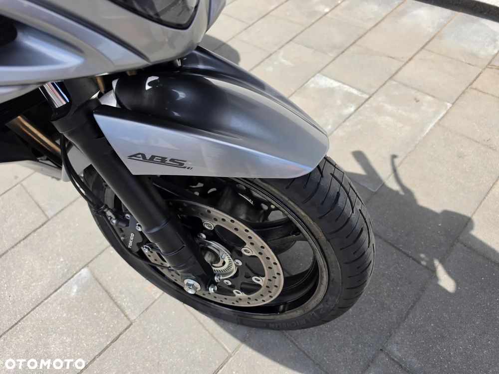 Suzuki GSX - 8