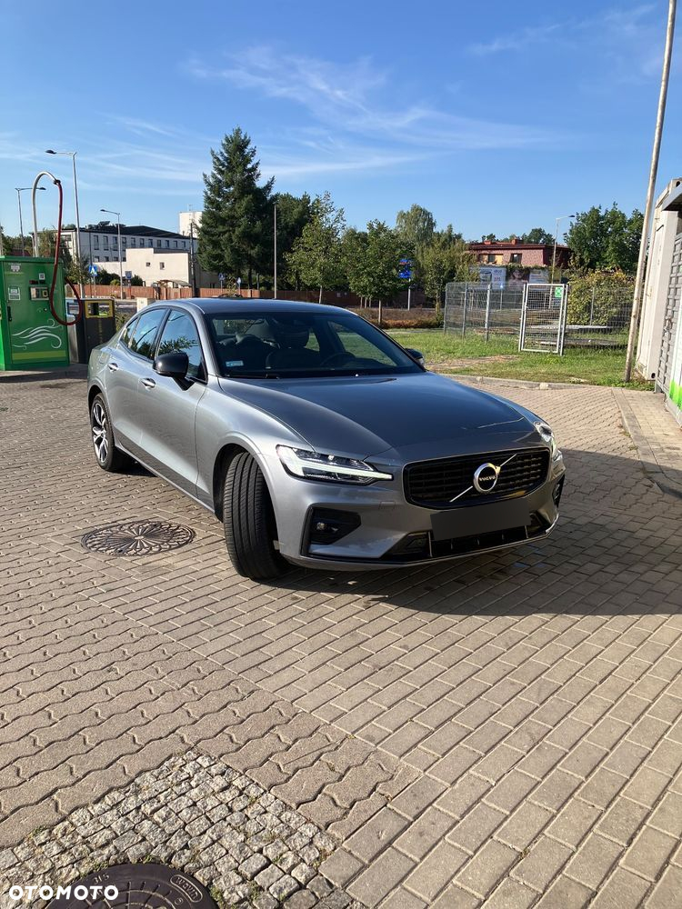 Volvo S60 B4 B R-Design - 3