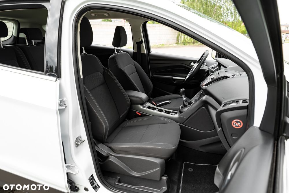 Ford Kuga 1.5 EcoBoost FWD Trend ASS - 24