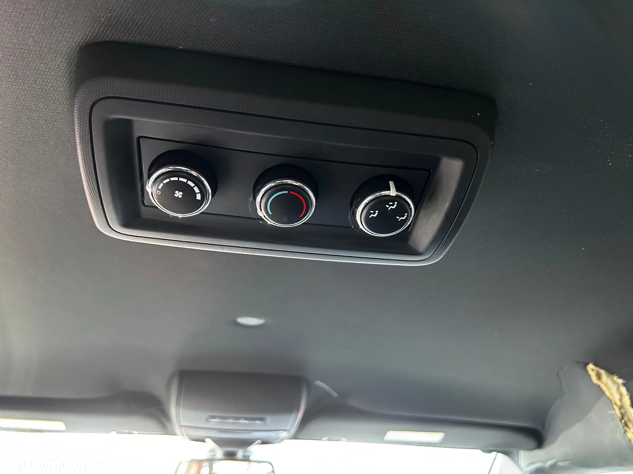 Dodge Grand Caravan - 10