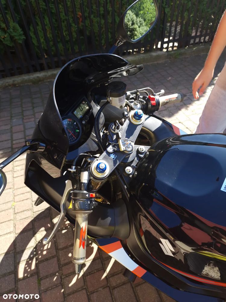 Suzuki GSX-R - 12