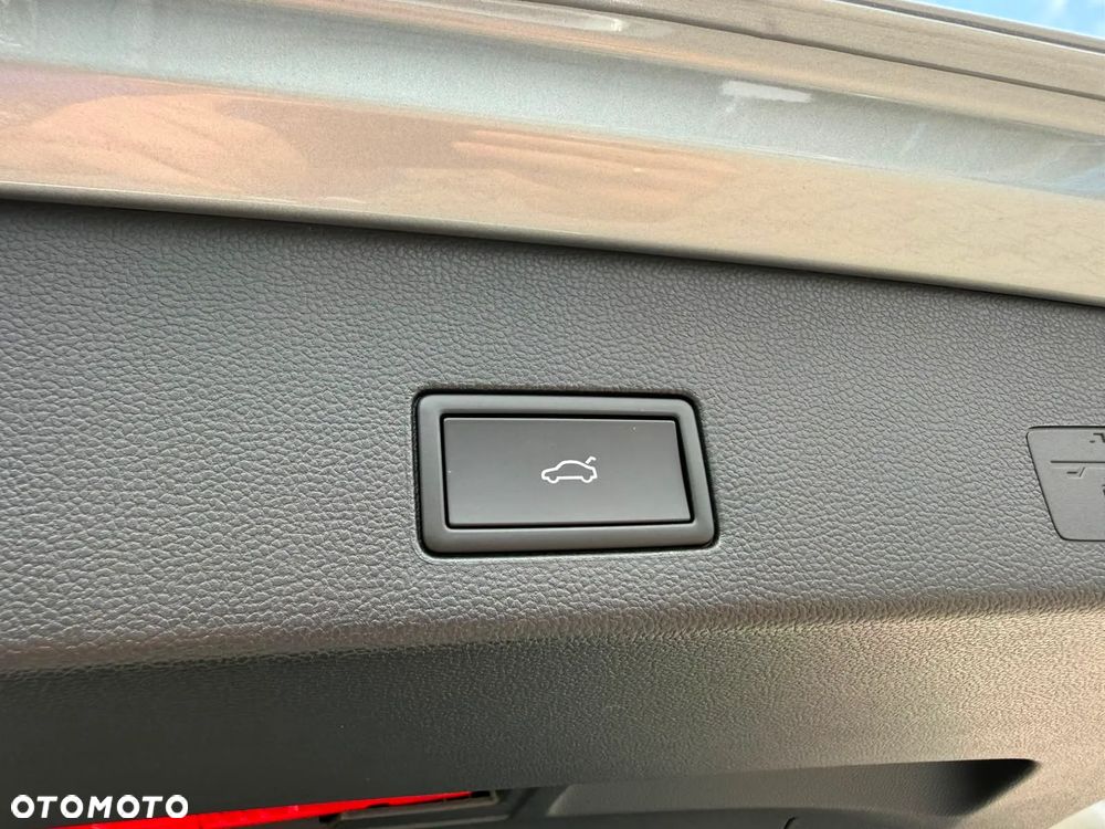 Volkswagen Golf Variant 1.5 eTSI EVO Life DSG - 15