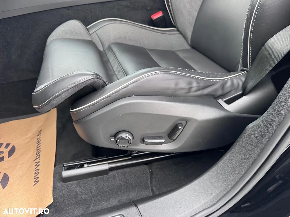 Volvo XC 60 B5 MHEV AT8 AWD Momentum Pro - 31