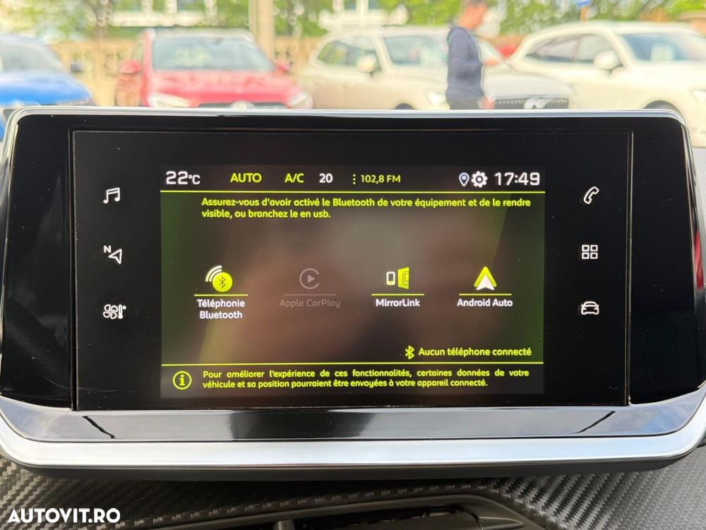 Peugeot 2008 1.2 L PureTech STT EAT8 GT Line - 12