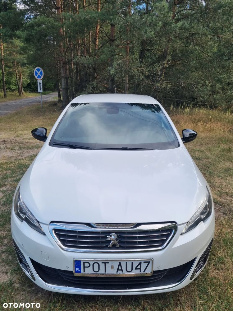 Peugeot 308 - 8