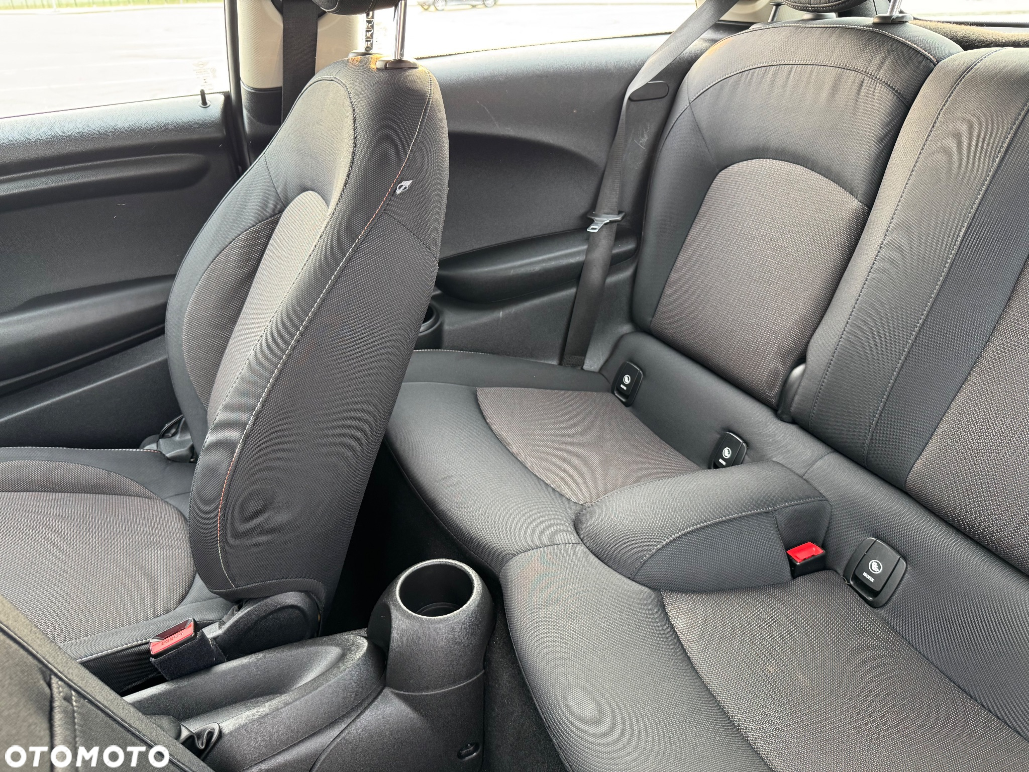 MINI ONE Standard - 11
