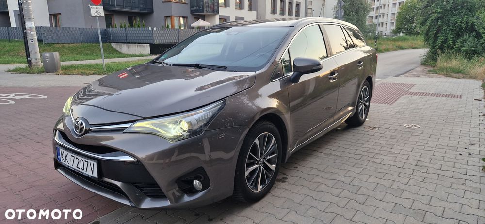 Toyota Avensis 1.8 Prestige MS - 2