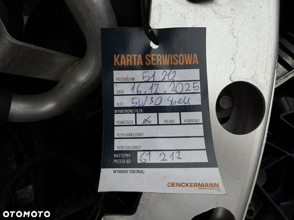 Mercedes-Benz Klasa C 200 4Matic 9G-TRONIC - 30