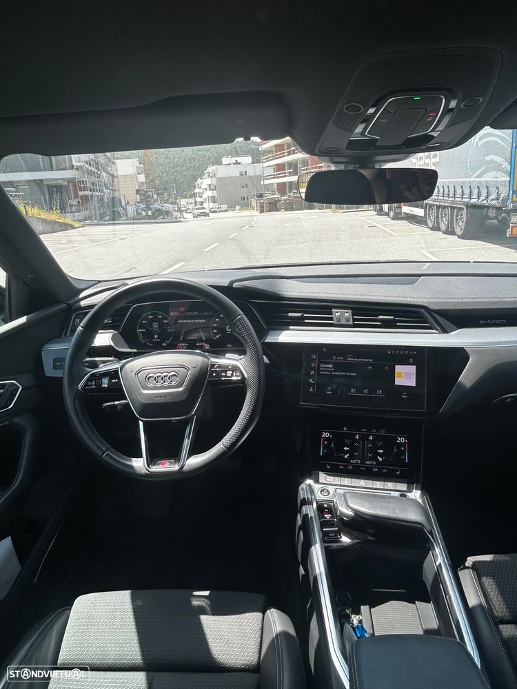 Audi e-tron 50 quattro S line - 2