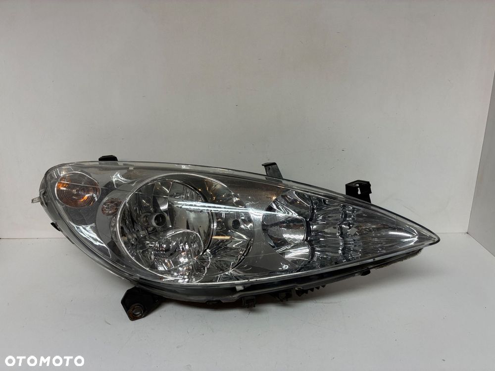 PEUGEOT 307 LAMPA PRZÓD PRZEDNIA PRAWA  EUROPA - 1