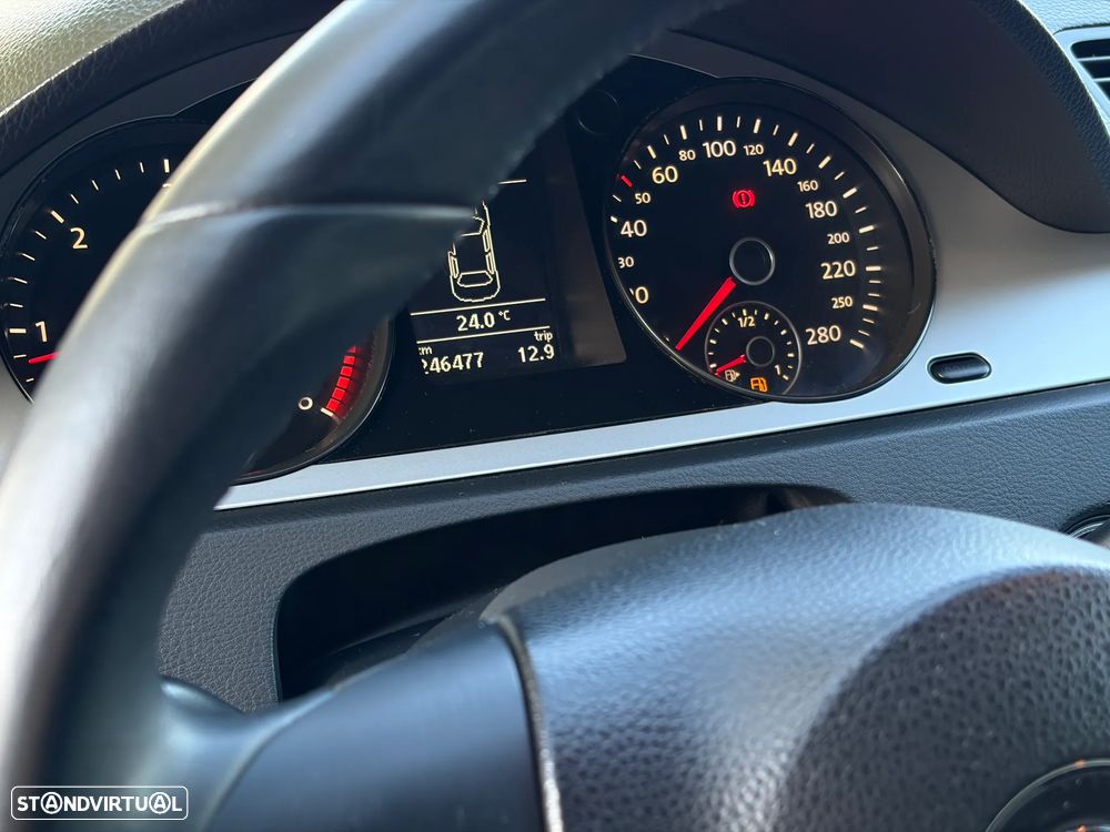 VW Passat CC 2.0 TDi BlueMotion - 9