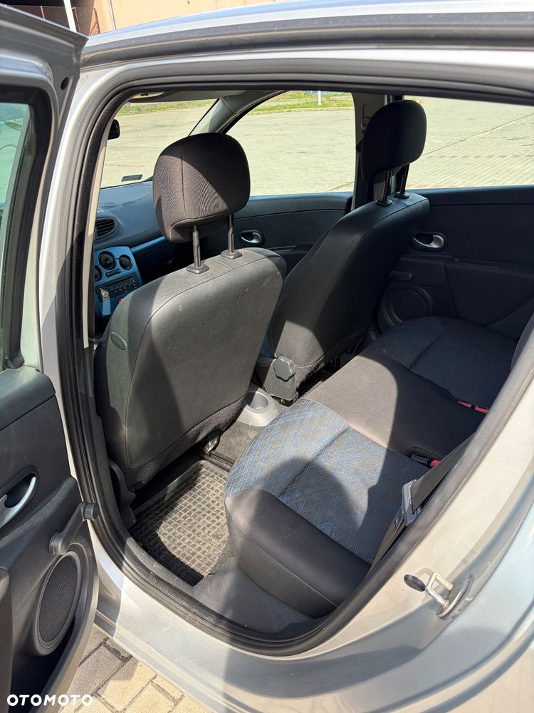 Renault Clio 1.2 TCE Expression - 8