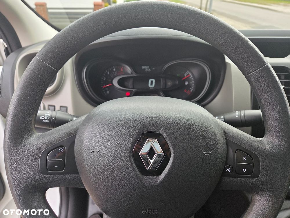 Renault Trafic - 12